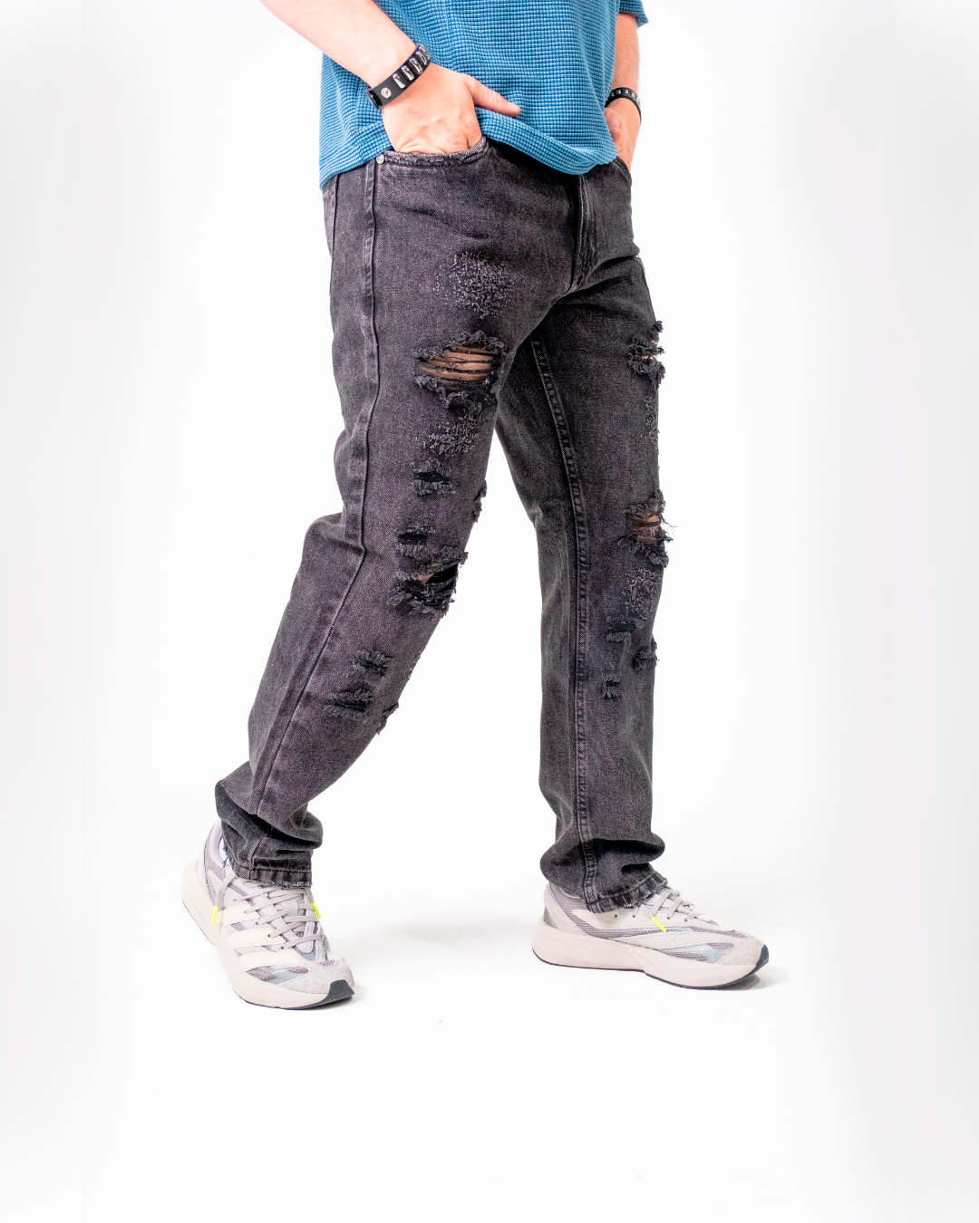 𝐒𝐭𝐫𝐞𝐞𝐭 𝐃𝐞𝐬𝐠𝐚𝐬𝐭𝐞 𝐆𝐫𝐢𝐬