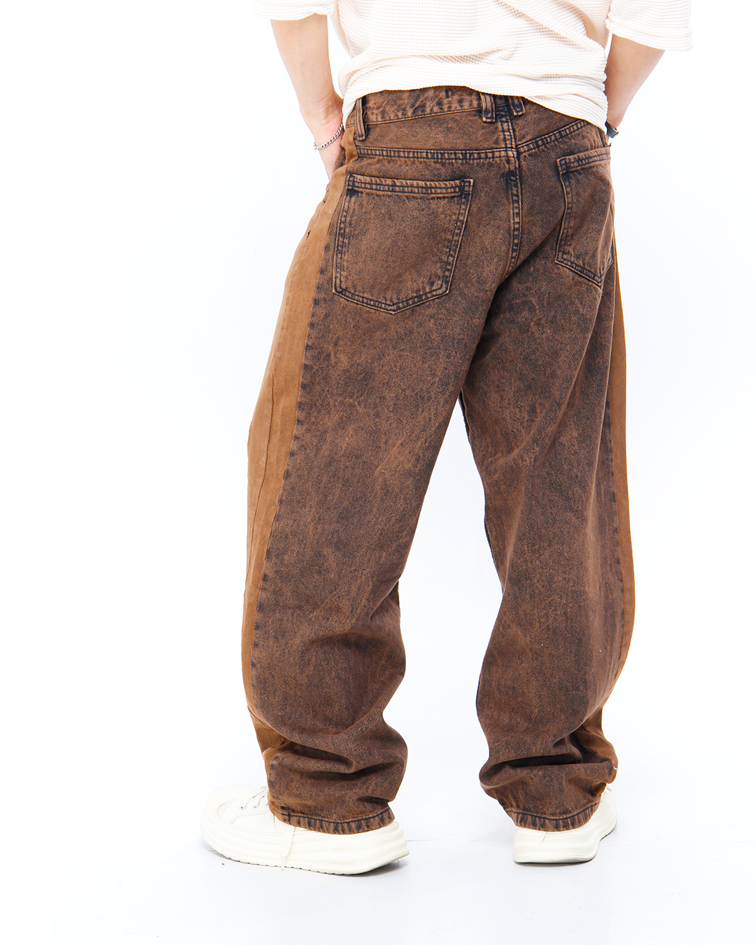 ๐๐๐ง๐ญ๐๐ฅ๐จฬ๐ง ๐๐๐ ๐ ๐ฒ ๐๐๐ง๐ ๐๐ซ ๐๐๐๐