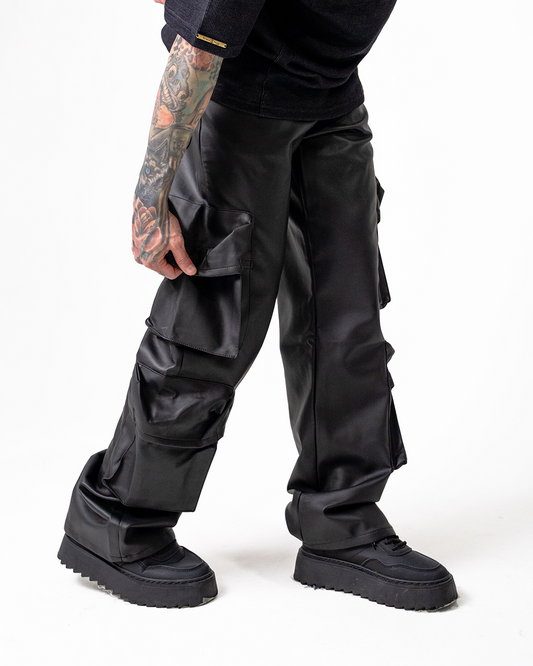 Pantalón Cargo En Cuerina