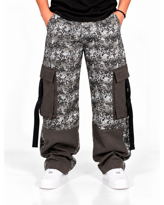 Pantalón Cargo Baggy Hombre Camuflado Gris y Negro – Bolsillos Laterales