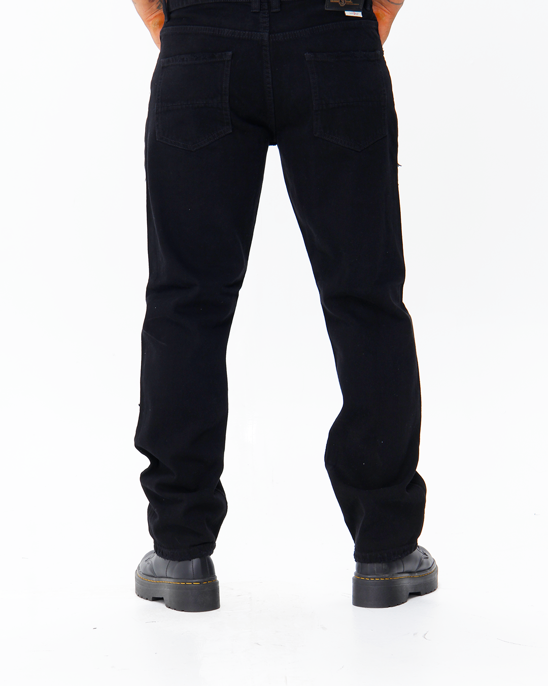 𝐒𝐭𝐫𝐞𝐞𝐭 𝐃𝐞𝐬𝐠𝐚𝐬𝐭𝐞 𝐍𝐞𝐠𝐫𝐨