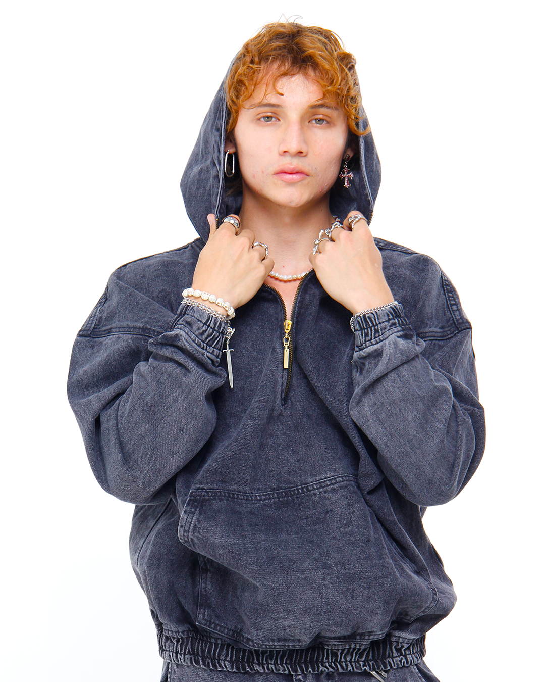 𝐁𝐮𝐳𝐨 𝐌𝐢𝐥𝐚𝐧 𝐆𝐫𝐢𝐬